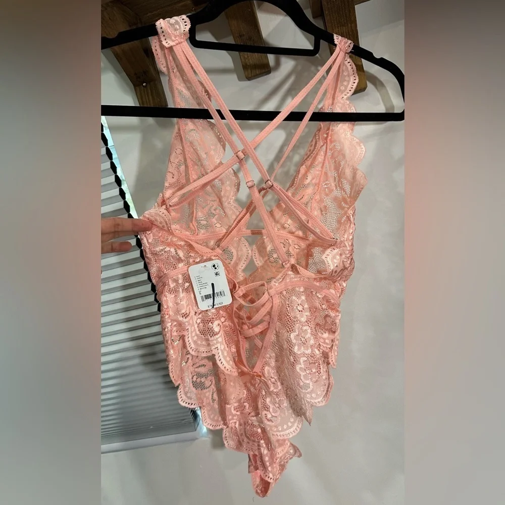NWT Free People Intimately Lace Bodysuit Pink Rose Small - Picture 5 of 13